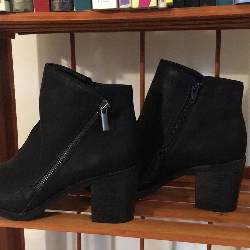 Otis ankle boots by a.n.a. Black size 7.5